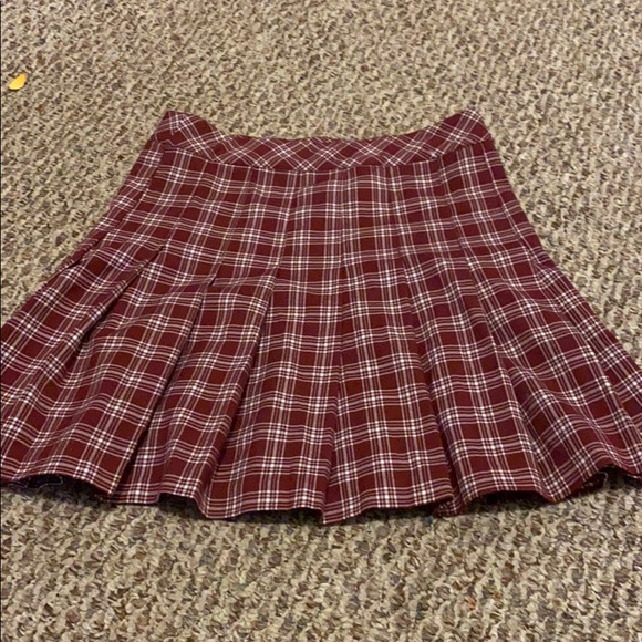 Devided H&M us 4 school girl skiry - Picture 1 of 3